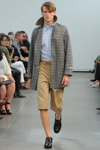 Look 28